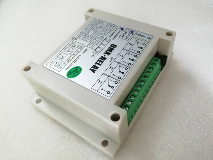 Professional 4-way DMX512 with NORMALLY open and normally closed contact relay